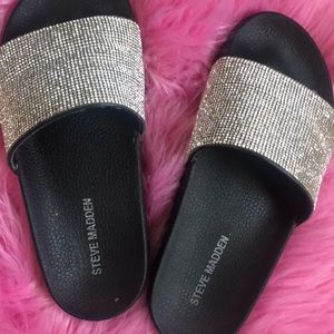 Steve Madden slides